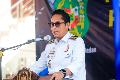 Beras Bantuan Red Crescent UEA Disalurkan via MDMC untuk Warga Medan