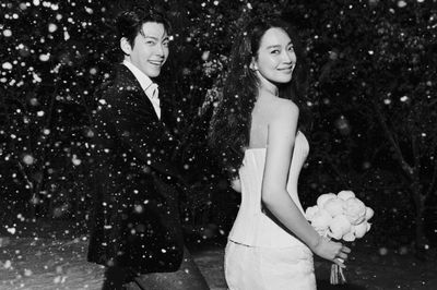 Elegan dan Timeless, Ini Detail Gaun Pengantin Shin Min Ah di Pernikahannya dengan Kim Woo Bin