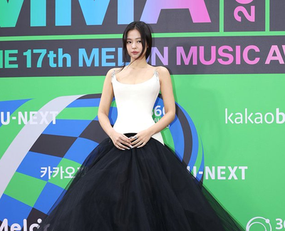 Jennie Blackpink Tampil Elegan di Acara Penghargaan MelOn Music Awards 2025