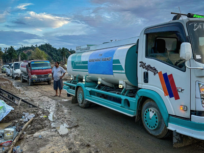 Setkab Kirim 50 Truk Air Bersih ke Aceh Tamiang