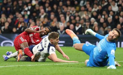 Stadion Megah Tak Jadi Benteng, Tottenham Hotspur Ukir Rekor Terburuk di Kandang Sendiri