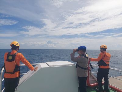 Pencarian 8 ABK KM Maulana 30 Terus Dilanjutkan, Tim SAR Gabungan Bagi Dua Sektor Operasi