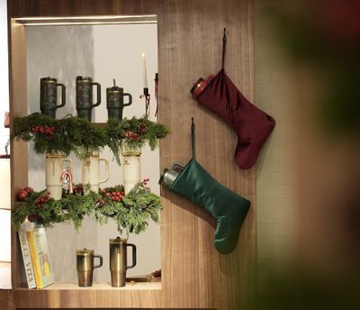 4 Ide Hampers Natal Tumbler Anak Gen Z, Sekalian Jelajahi Pop-Up Store Stanley Plaza Indonesia