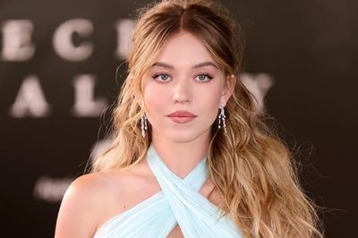 11 Series dan Film Sydney Sweeney Terbaru, Ada di Netflix!