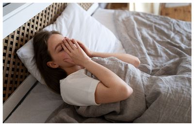 Ternyata Banyak Gen Z Susah Tidur Karena Finansial, Ini Penjelasan dan Tips Mengolahnya!