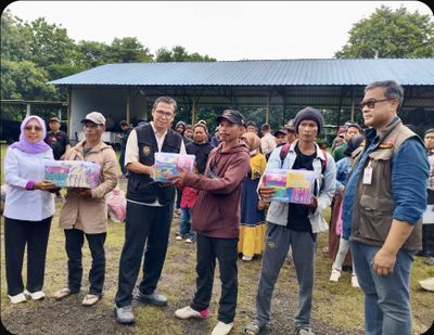 Peduli Masyarakatmya, Pemprov Jateng Pulangkan Korban Bencana Sumatra Ke Kampung halaman di Jateng