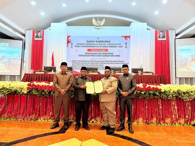 DPR Papua Barat Sahkan Dua Perda Strategis Non-APBD dan Tiga Peraturan Dewan dalam Rapat Paripurna Ketiga Tahun 2025