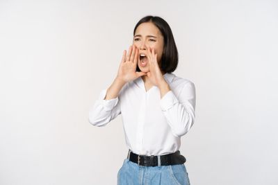 Sering Keceplosan Ngomong Kasar? Ini Cara Ngontrol Omongan