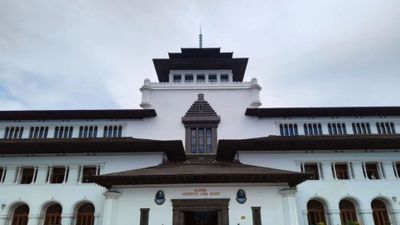 YLKI Kritik Peliburan Angkot Jabar Saat Libur Nataru