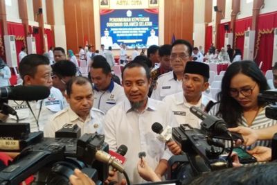 Gubernur Sulsel Atensi Pengusaha Bandel Abaikan Kenaikan UMP 2026, Izin Usaha Terancam Diblokir