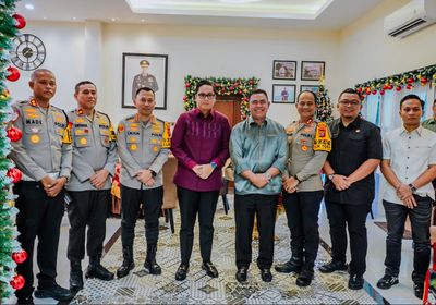 Hadiri Open House Kapolda, Wali Kota Medan Manfaatkan Natal 2025 untuk Silaturahmi