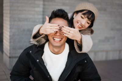 111 Caption Bahasa Inggris untuk Couple, Lucu Aesthetic!