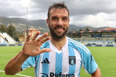 Terancam Kehilangan Barba, Persib Siap Bersaing dengan Persija untuk Dapatkan Andrea Tiritiello