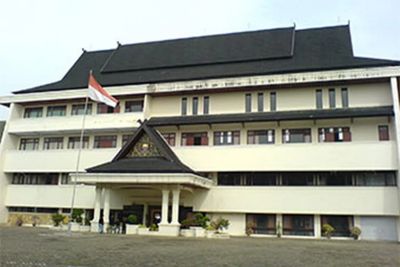 5.303 Pelajar Se-Provinsi Jambi Terima Bantuan Dumisake Pendidikan Tahun 2025
