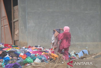 Saat Bantuan Tak Tepat Guna: Pakaian Bekas Menumpuk di Lokasi Bencana Garoga