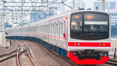 Perjalanan KRL Diperpanjang Hingga Pagi Saat Malam Tahun Baru 2025