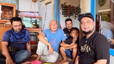 Bocah Pemburu Ular yang Viral Bertemu Panji Petualang, Dapat Harapan Baru untuk Sekolah