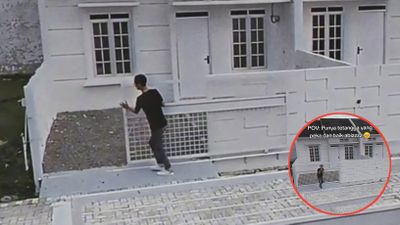 Aksi Pria Ini Bikin Haru, Tutup Pagar Rumah Tetangga Saat Ditinggal Pemiliknya