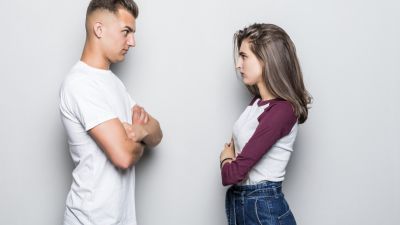 Dinamika Emosional dalam Hubungan: Kekosongan di Balik Kebersamaan
