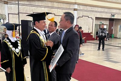 Dianugerahi Alumni Berprestasi, Wagub Kaltim Seno Aji Dorong UPN Veteran Yogyakarta Cetak SDM Unggul Kebangsaan