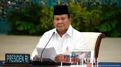 Prabowo Kritik Keras Pejabat: Korban Bencana Bukan Objek Foto, Utamakan Bertindak!