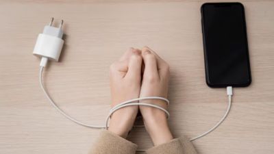 Risiko Tersembunyi Menggunakan Charger Palsu untuk Gadget