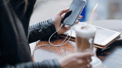 Dampak Penggunaan HP Nonstop Terhadap Performa dan Keamanan