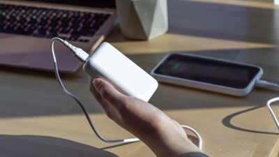 Risiko Tersembunyi Penggunaan Power Bank Tidak Berkualitas