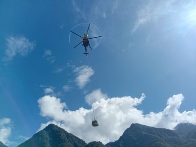 Jembatan Udara Natal Freeport Antar Bantuan hingga Pelosok Pegunungan Mimika