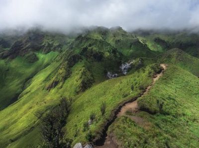 Tragis! Pendaki Asal Berau Tewas di Gunung Merbabu, Diduga Tersambar Petir