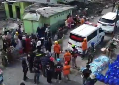 Gerak Cepat Relawan Lawang Ringankan Beban Korban Bencana Semeru