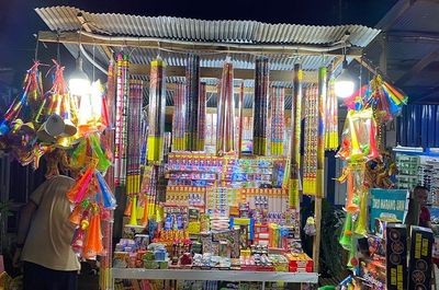 Omzet Anjlok 60 Persen, Pedagang Kembang Api Tenggarong Berharap Malam Terakhir Penjualan Moncer