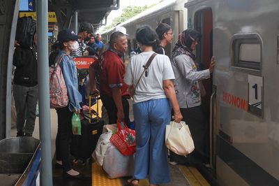 Penjualan Tiket Kereta Api pada Natal dan Tahun Baru tembus 3,8 juta