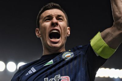 Persib Bandung Dirumorkan Incar Striker Timnas Uzbekistan, Bojan Hodak Tegaskan Tidak Mau Hamburkan Uang