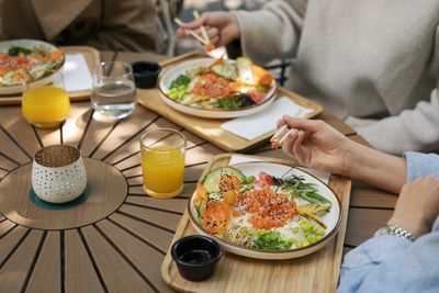 30 Caption Makanan Singkat dalam Bahasa Inggris untuk Media Sosial