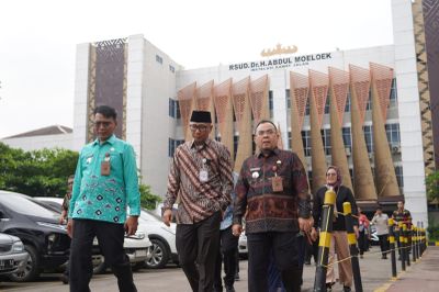 Hari Pertama Kerja 2026, Pelayanan RSUDAM Berjalan Normal