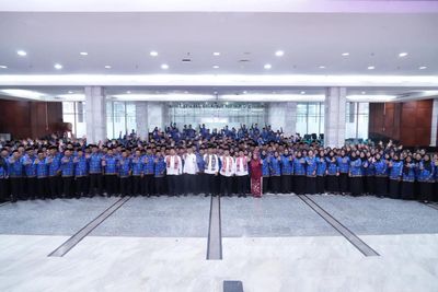 Kejutan Manis Awal Tahun! 441 Pegawai Terima SK PPPK Paruh Waktu, Walikota Jaktim Beri Pesan Menohok