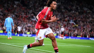 AS Roma Siap Tawarkan Bek untuk Transfer Joshua Zirkzee dari Manchester United
