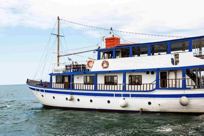 KMP Oputa Yi Koo Masuk Docking, Rute Kasipute–Tondasi Dihentikan Sementara