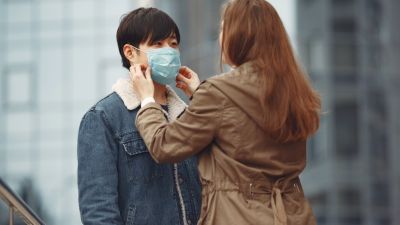 Apakah Masker Benar-Benar Membantu Mengurangi Penularan Virus Flu?