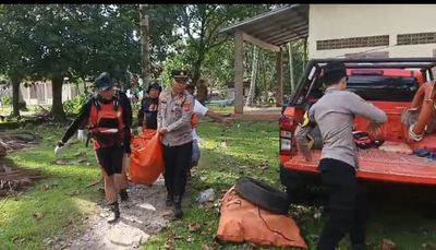 Wisatawan Tenggelam di Pantai Mandiri Pesisir Barat Ditemukan Meninggal Dunia