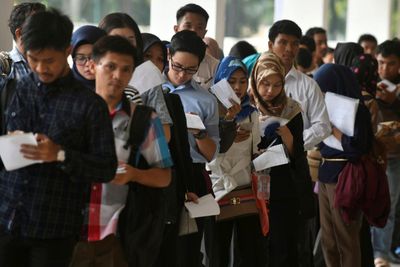Kejar Pertumbuhan Ekonomi 5,4 Persen, Akademisi UGM Sarankan Pemerintah Fokus Ciptakan Lapangan Kerja