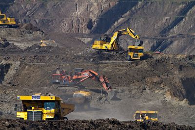 Ekspor Kalimantan Selatan November 2025 Tembus US$ 931,79 Juta: Sektor Tambang Mendominasi