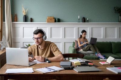 30 Ide Side Hustle Tanpa Pengalaman untuk Tambahan Penghasilan