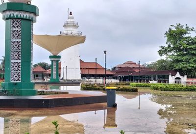 Wisata Religi Banten Lama Kembali Ramai Setelah Banjir