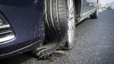 Kondisi Jalan Berlubang di Tol Cipali Penyebab Pecah Ban Kendaraan