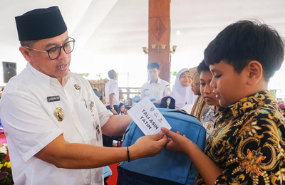 Wali Kota Magelang Beri Santunan untuk 468 Anak Yatim