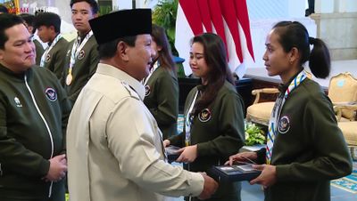 Presiden Prabowo Serahkan Bonus Atlet SEA Games 2025, Peraih Emas Diguyur Rp1 Miliar