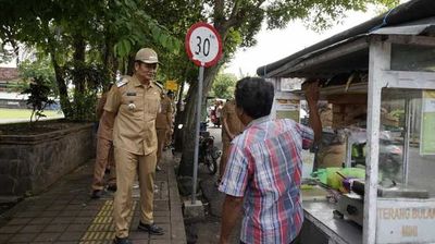 Pemkab Jembrana Siapkan Lahan Relokasi, PKL Jalan Ngurah Rai Siap Pindah