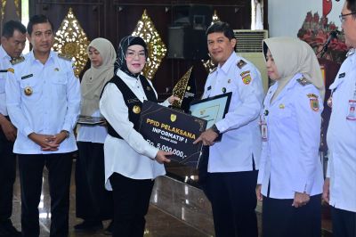 Beri Penghargaan ke Belasan PPID, Bupati Sukoharjo: Keterbukaan Publik Dorong Partisipasi Masyarakat